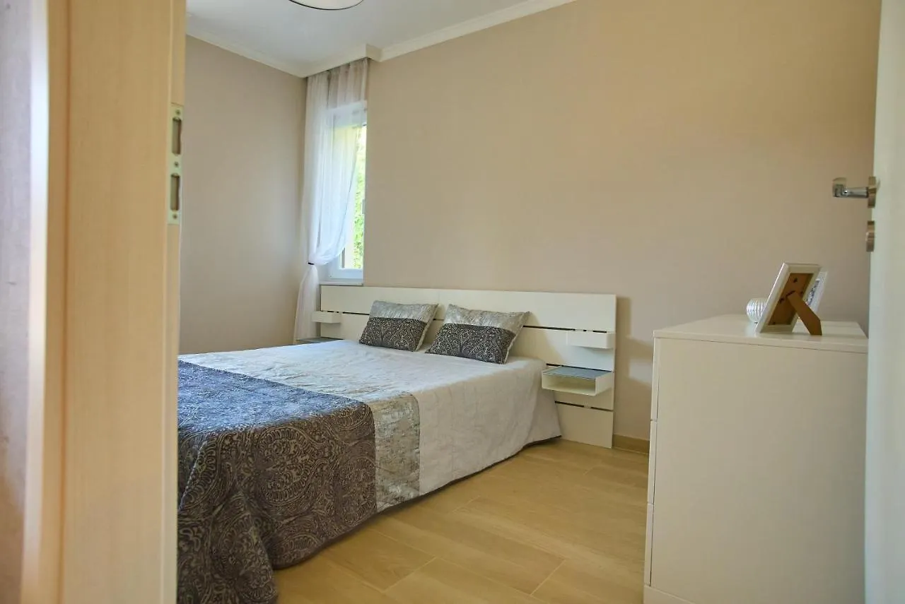 Sunlight Grey - Szeged Apartment 0*,  Hungary
